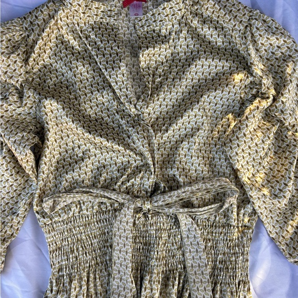 Downeast Smocked Waist Patterned Blouse with Tie Detail Small Or Medium - Picture 6 of 7